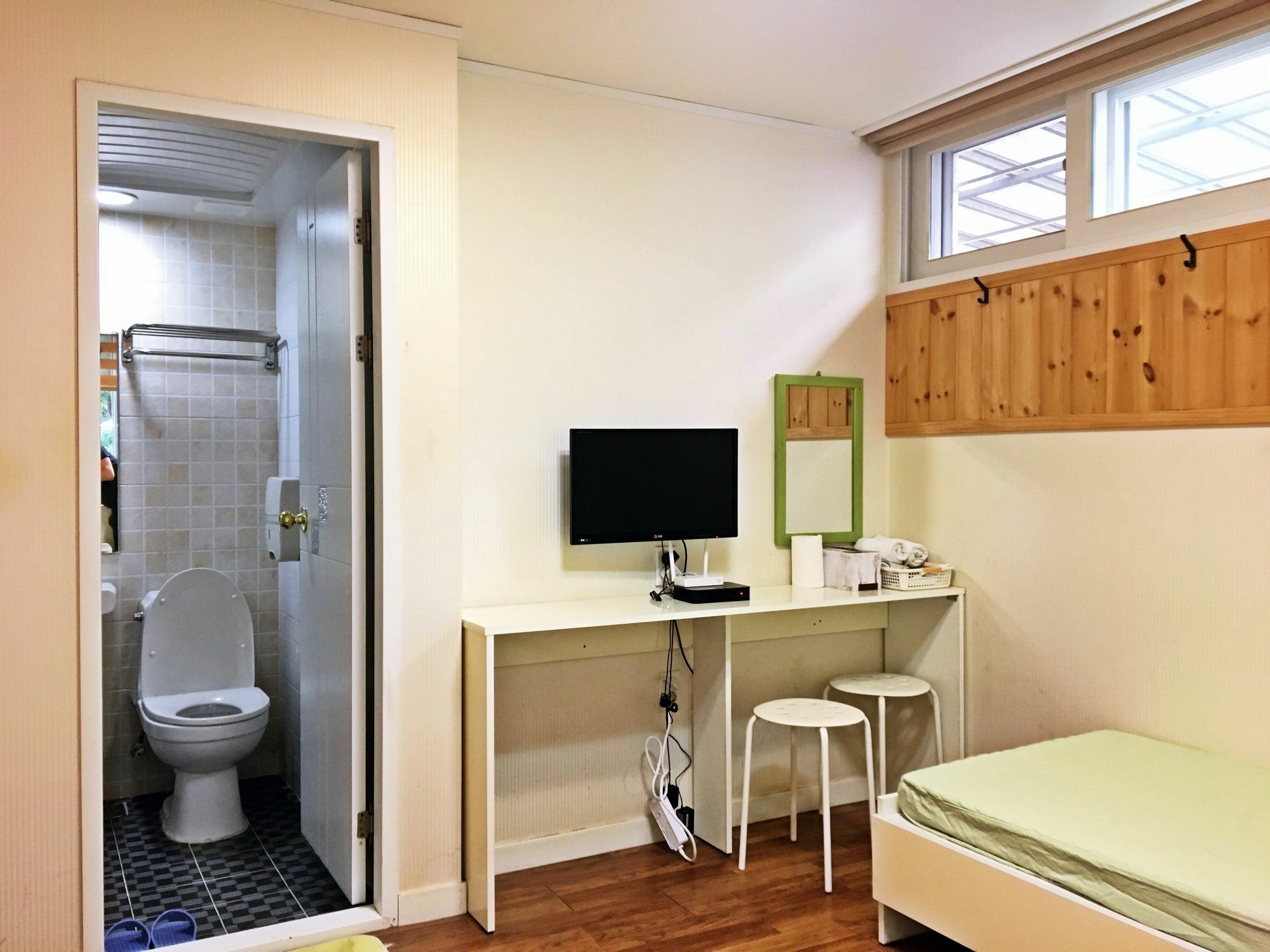 Myeong-dong Good Guest house 2*