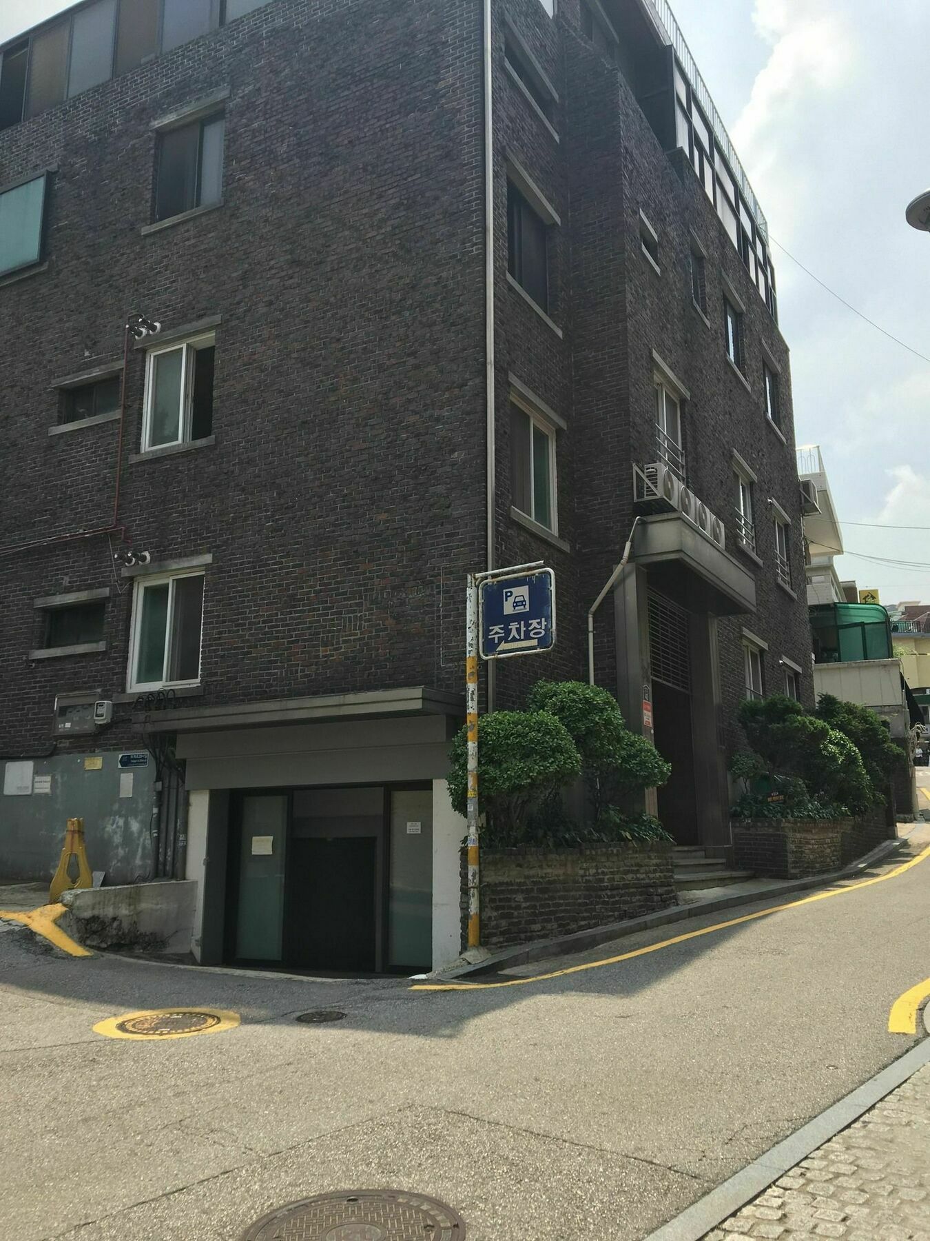 Myeong-dong Good 2* Seoul